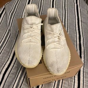 Yeezy Boost 350 V2